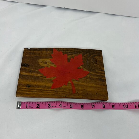Canadian Maple Leaf Painted Wood Decor 9 x 6 in - Picture 4 of 4